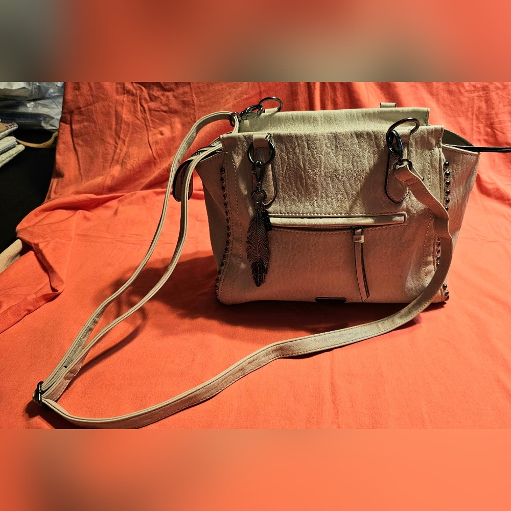 Jessica Simpson -  Stylish Cream Handbag with Feather Charm